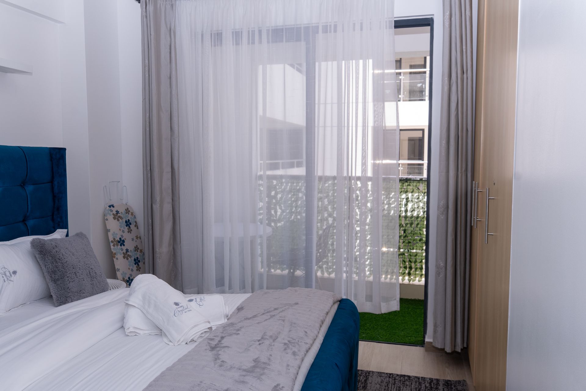 Bedroom & Balcony